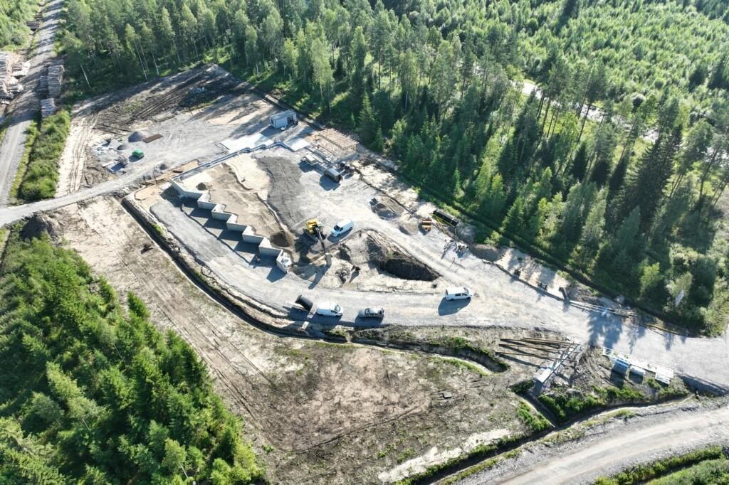 Haapajärven lajittelupiha rakennusvaiheessa ylhäältä päin kuvattuna.
